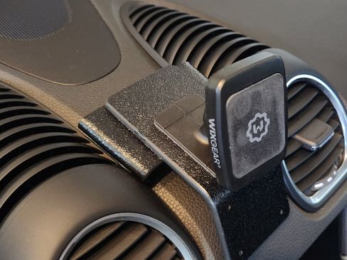 Used 2018 Porsche 718 Cayman S image 15