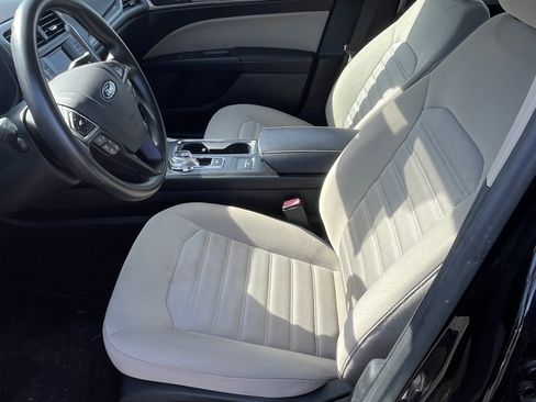 Used 2019 Ford Fusion S image 10