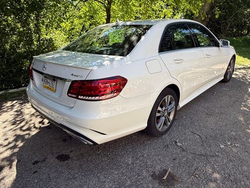 Used 2015 Mercedes-Benz E 350 4MATIC Sedan image 9