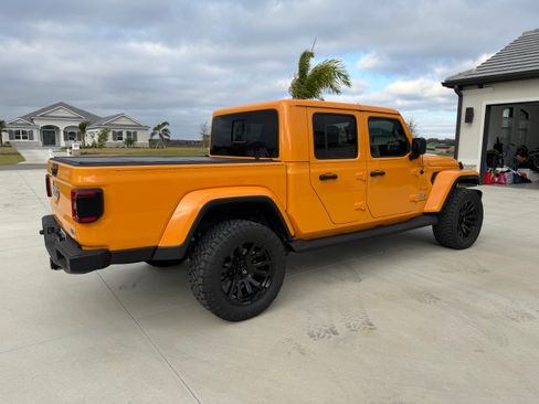 Used 2021 Jeep Gladiator Overland w/ Popular Equipment Package image 9