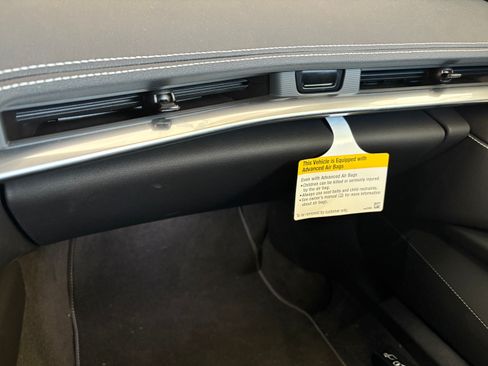 Used 2023 Chevrolet Corvette Stingray Coupe w/ Z51 Performance Package image 13