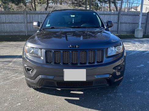 Used 2015 Jeep Grand Cherokee Altitude image 1