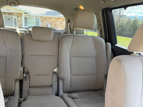 Used 2017 Honda Odyssey SE image 9