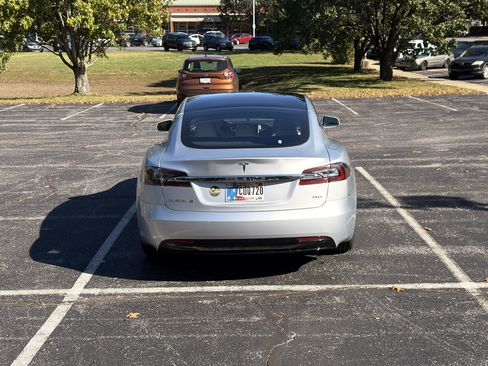 Used 2017 Tesla Model S 75D image 6