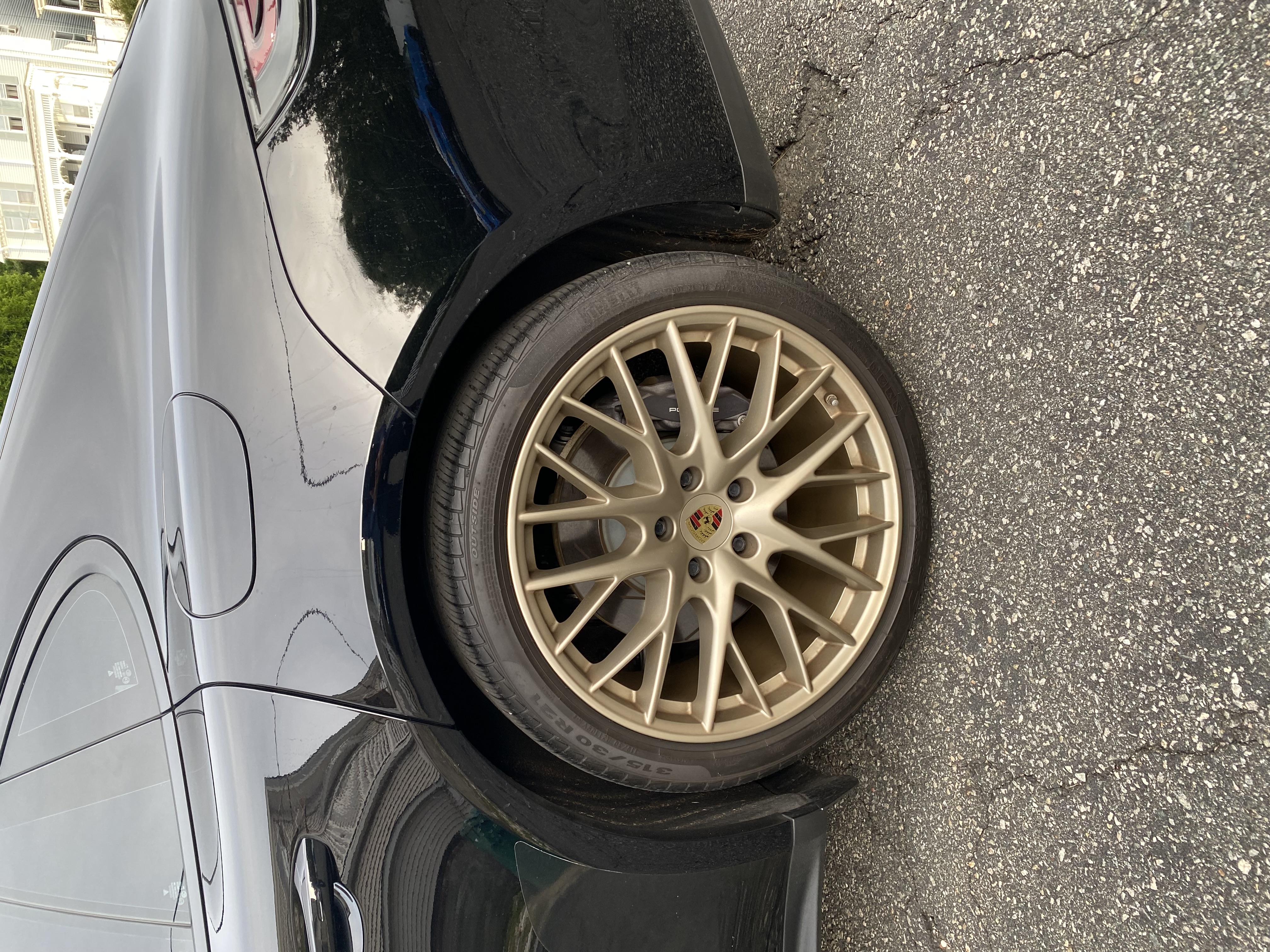 Used 2020 Porsche Panamera 4 AWD/4WD image 17