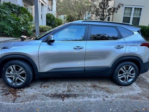 Used 2023 Kia Seltos S image 1