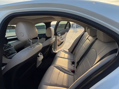 Used 2017 Mercedes-Benz C 300 4MATIC Sedan image 11