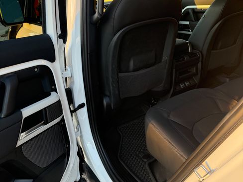 Used 2023 Land Rover Defender 110 S image 25