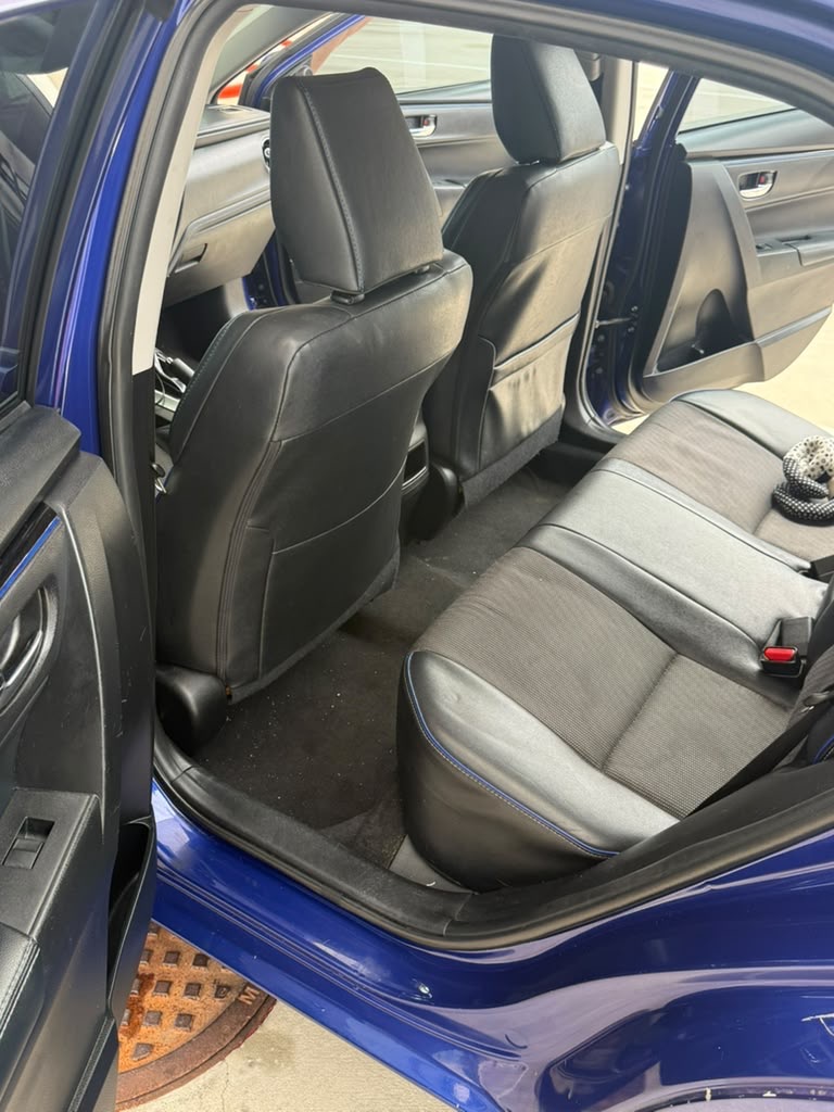 Used 2018 Toyota Corolla SE FWD image 4