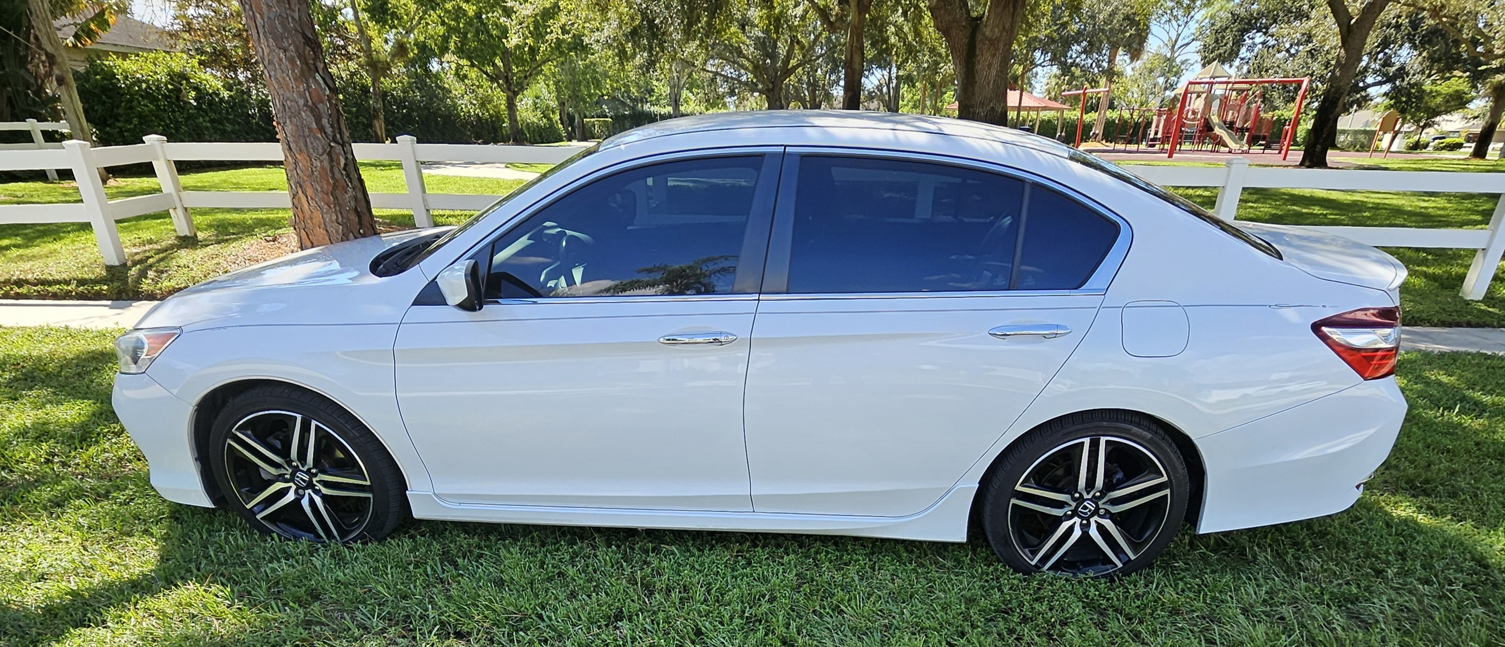 Used 2017 Honda Accord Sport Special Edition image 10