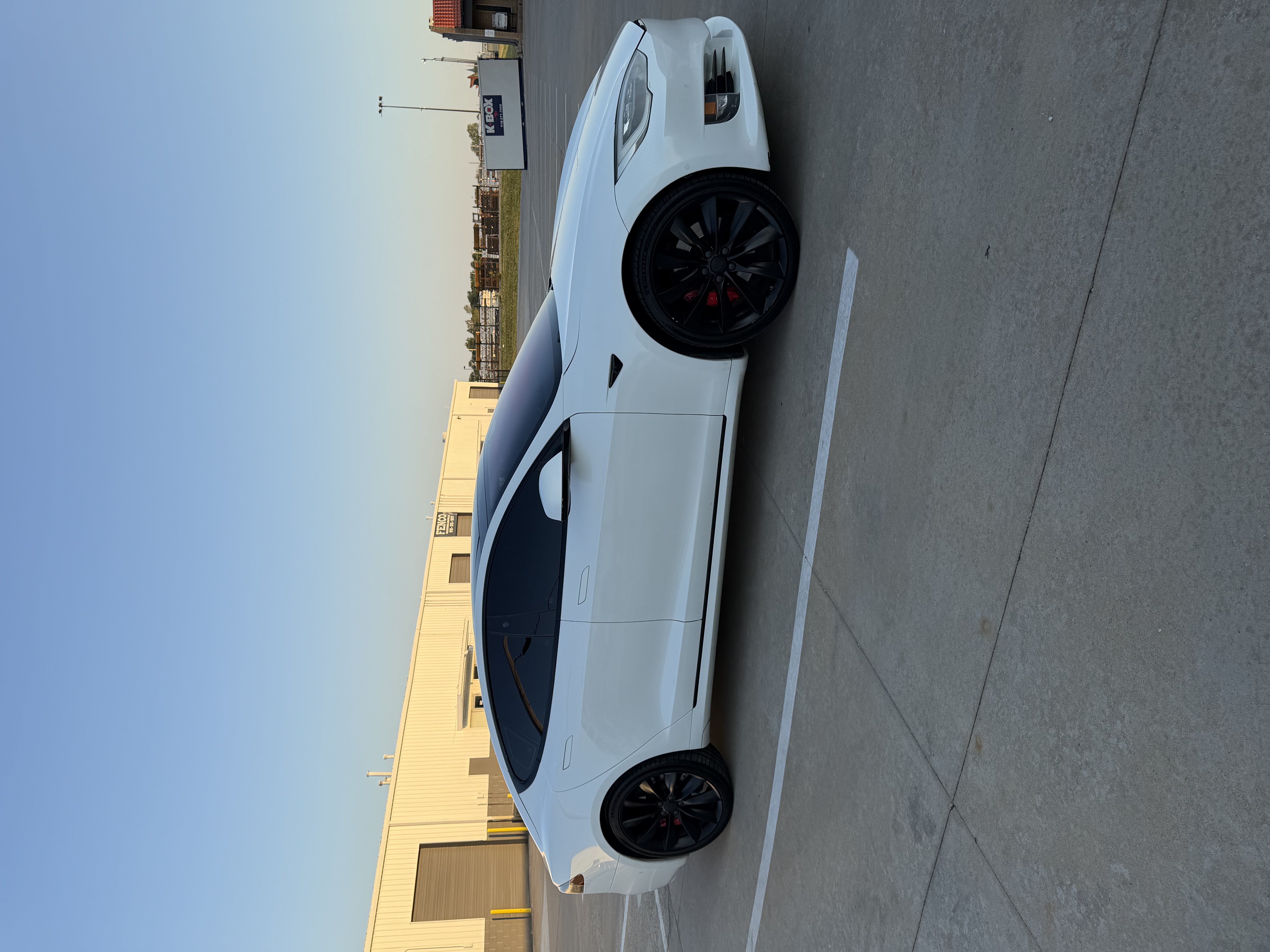 Used 2016 Tesla Model S P100D AWD/4WD image 2