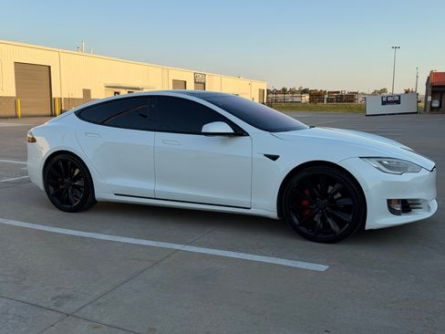 Used 2016 Tesla Model S P100D AWD/4WD image 2