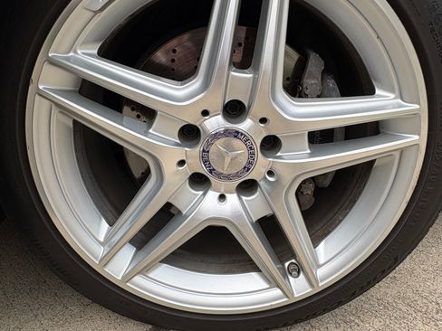 Used 2014 Mercedes-Benz E 350 4MATIC Sedan image 27