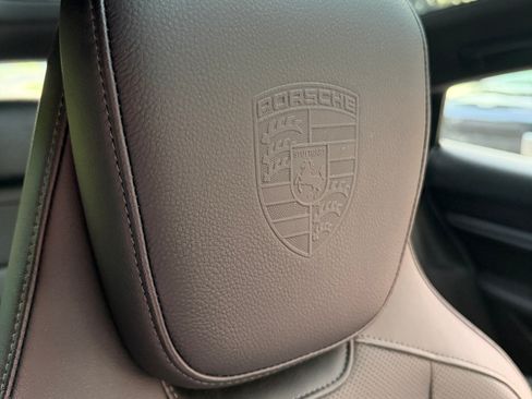Used 2021 Porsche Taycan 4S AWD/4WD image 8