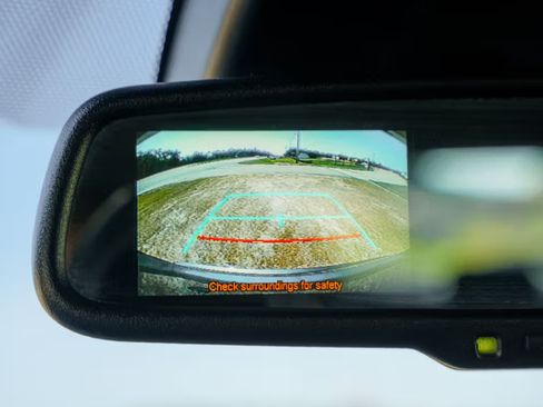 Used 2018 Toyota C-HR XLE FWD image 14