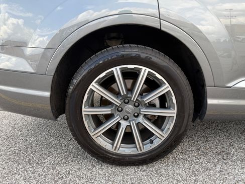 Used 2018 Audi Q7 3.0T Premium Plus w/ Premium Plus Package image 23