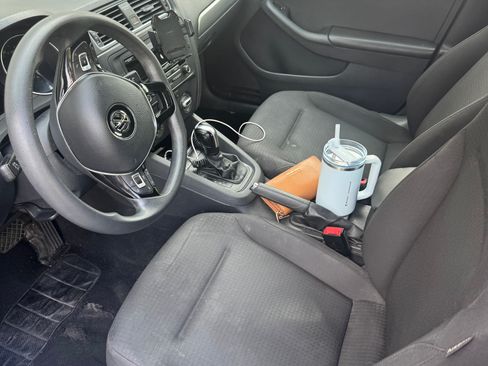 Used 2015 Volkswagen Jetta SE image 8