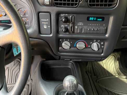 Used 1998 GMC Sonoma SLS w/ Highrider Suspension Pkg image 19