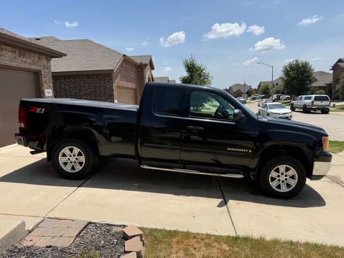 Used 2008 GMC Sierra 1500 SLE w/ Power Pack Plus AWD/4WD image 8