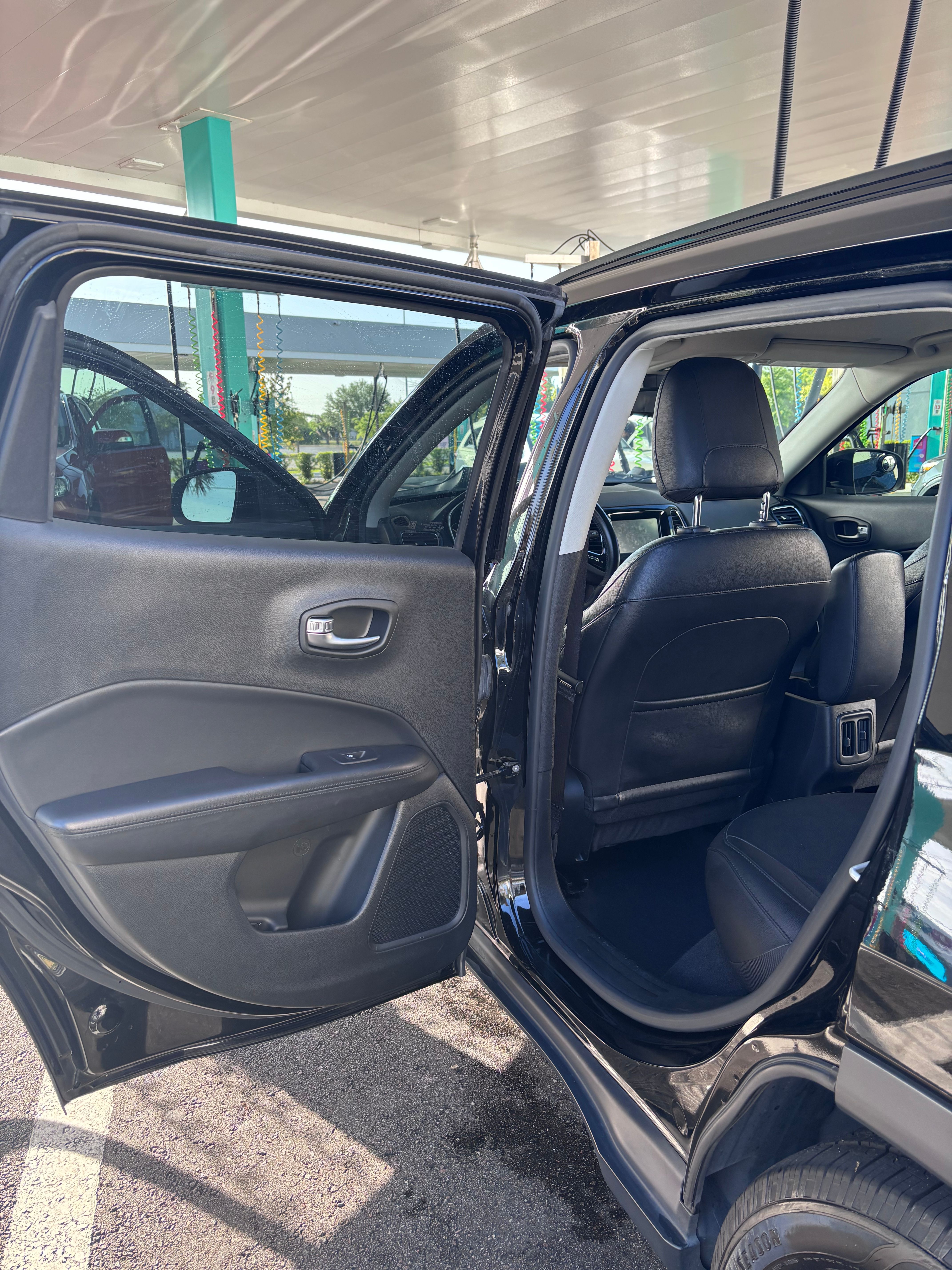 Used 2021 Jeep Compass Latitude FWD image 14