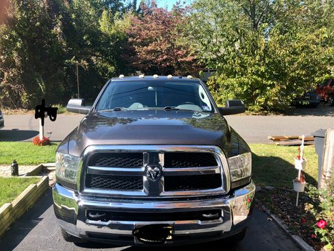 Used 2018 RAM 2500 Tradesman w/ Chrome Appearance Group image 5
