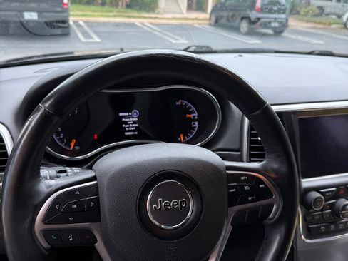 Used 2018 Jeep Grand Cherokee Limited w/ Trailer Tow Group IV image 16