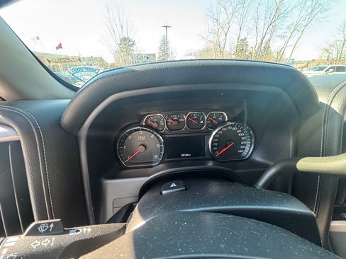 Used 2017 GMC Sierra 1500 SLE w/ SLE Value Package image 8