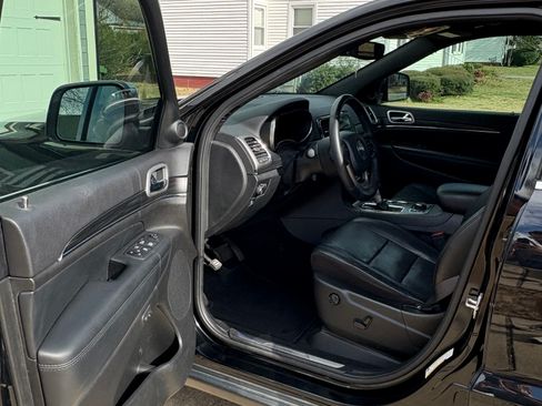 Used 2020 Jeep Grand Cherokee Limited w/ Luxury Group II image 5