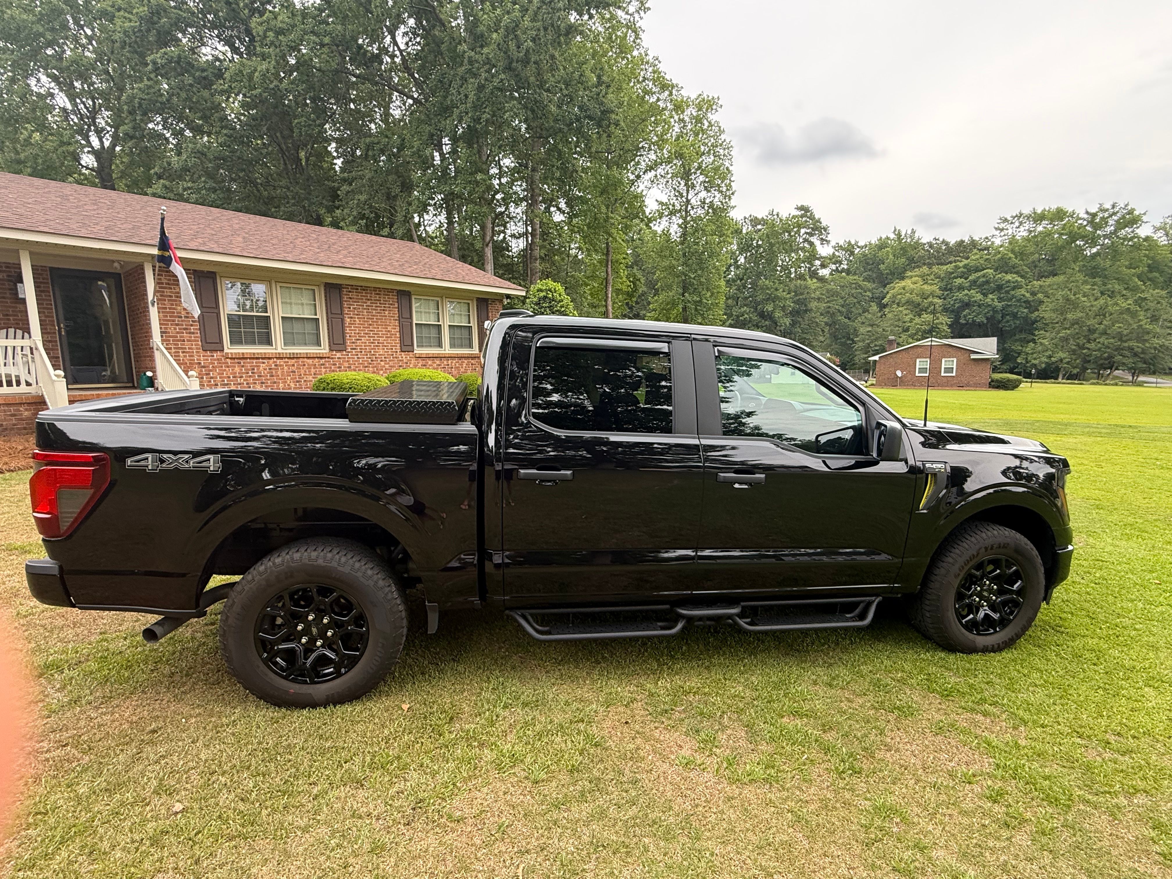Used 2025 Ford F150 STX AWD/4WD image 10