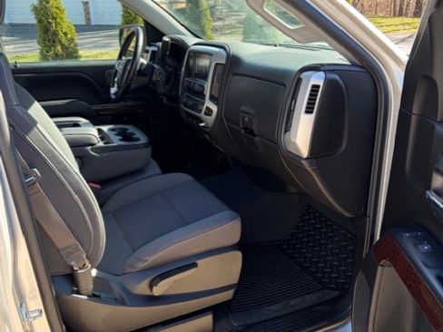 Used 2019 GMC Sierra 1500 SLE w/ SLE Value Package image 13