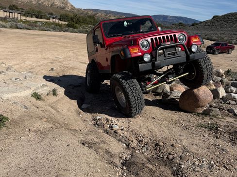 Used 2004 Jeep Wrangler Rubicon w/ Dual Top Group AWD/4WD image 6