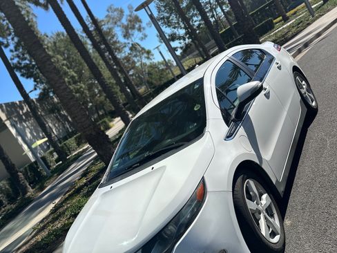 Used 2014 Chevrolet Volt Premium w/ Premium Trim Package image 25