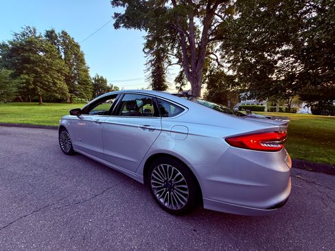 Used 2017 Ford Fusion Titanium image 17