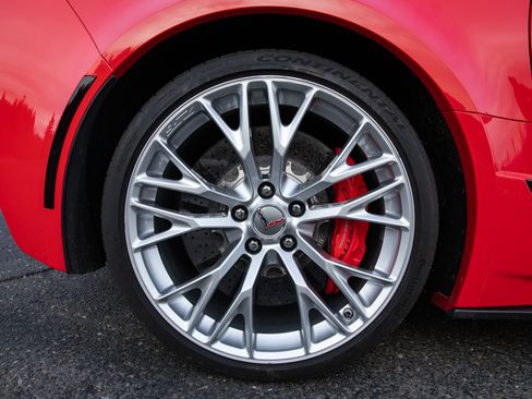 Used 2016 Chevrolet Corvette Z06 w/ 3LZ Preferred Equipment Group image 30