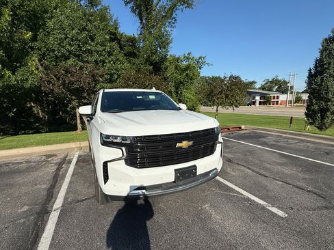 Used 2023 Chevrolet Tahoe LT AWD/4WD image 9