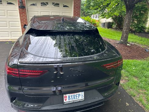 Used 2024 Jaguar I-PACE R-Dynamic HSE image 11