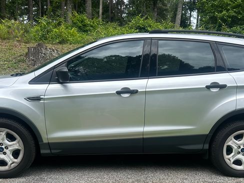 Used 2017 Ford Escape S FWD image 2