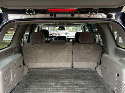 Used 2004 Chevrolet Tahoe LS w/ Preferred Equipment Group image 12