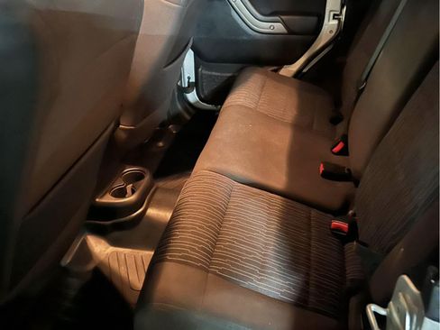 Used 2012 Jeep Wrangler Unlimited Sport AWD/4WD image 11