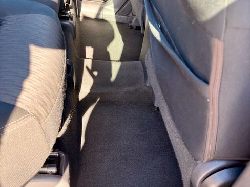 Used 2018 Nissan Rogue S AWD/4WD image 16