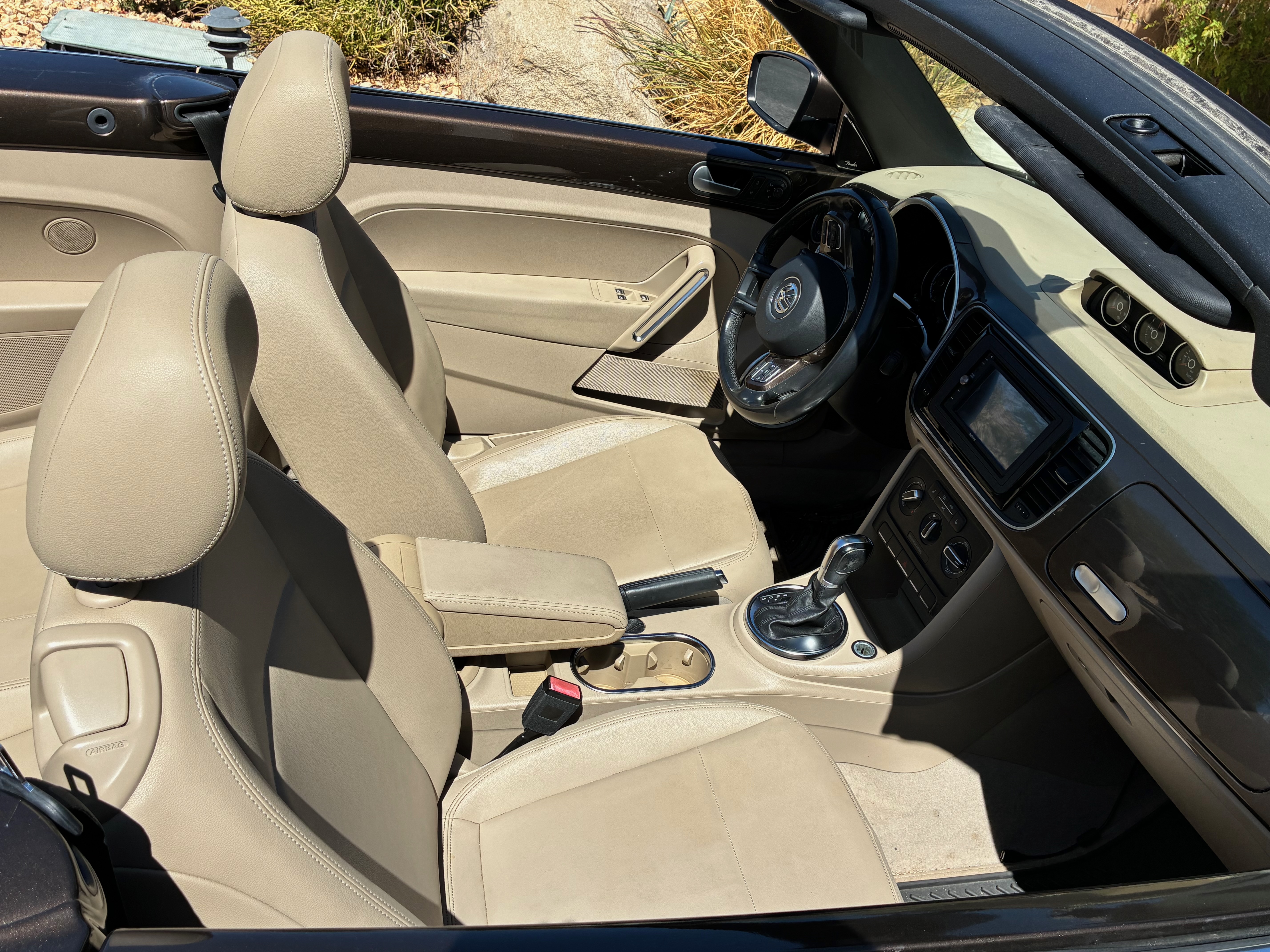 Used 2013 Volkswagen Beetle TDI FWD image 2