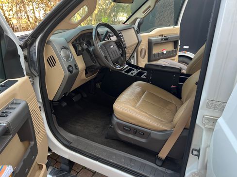 Used 2012 Ford F350 Lariat w/ FX4 Off Road Pkg image 10