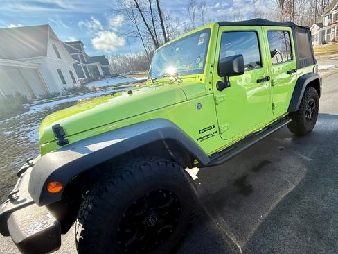 Used 2017 Jeep Wrangler Unlimited Sport w/ Quick Order Package 23S AWD/4WD image 2