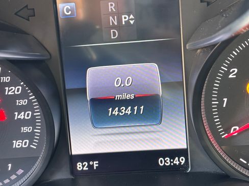 Used 2016 Mercedes-Benz C 300 Sedan image 10