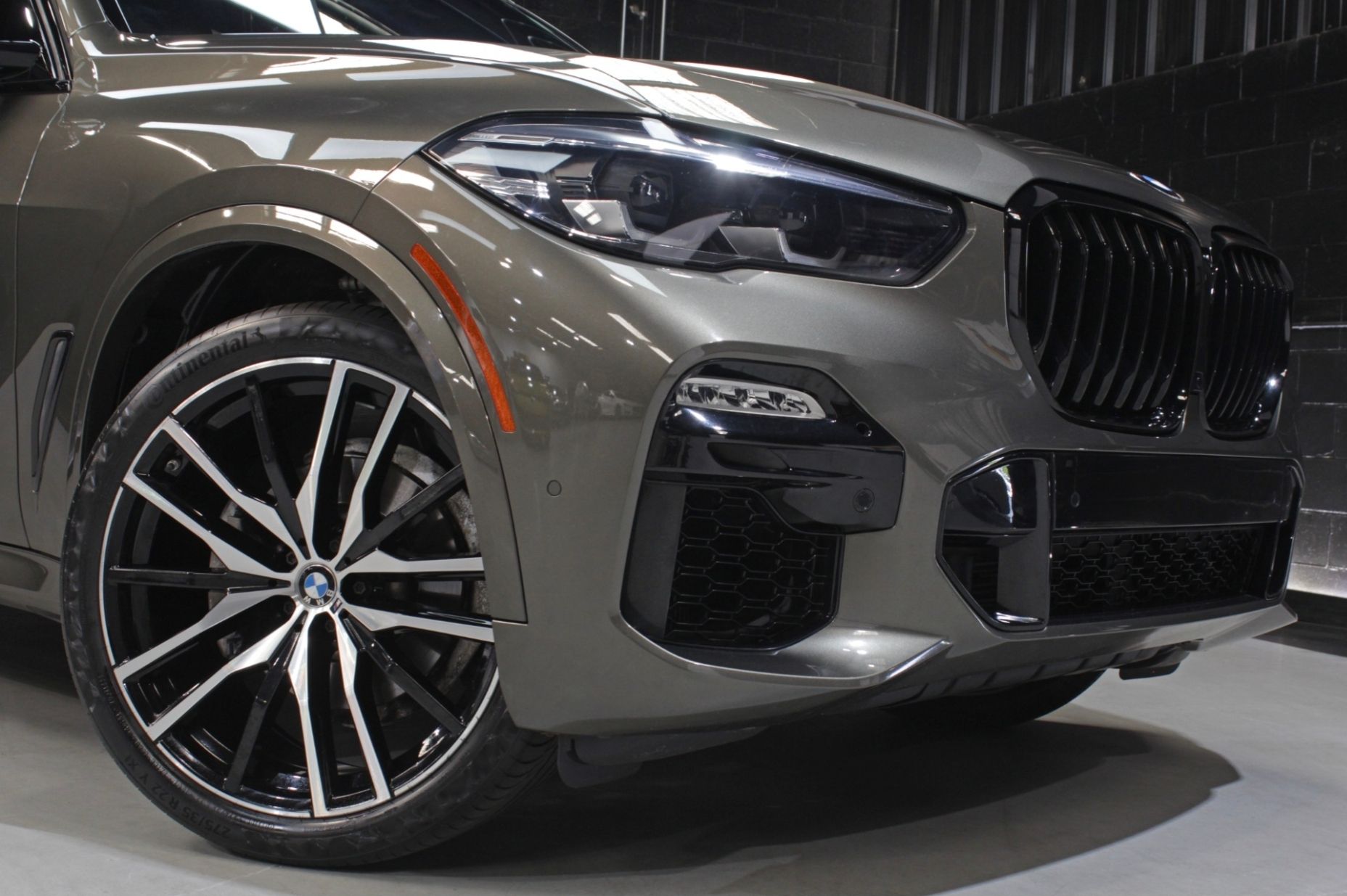 Used 2021 BMW X5 sDrive40i w/ M Sport Package RWD image 8