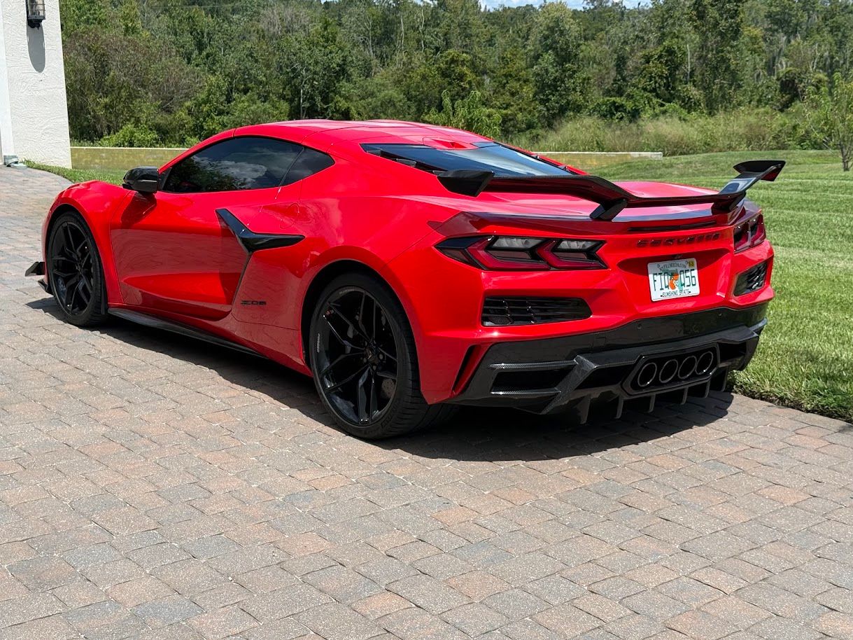 Used 2025 Chevrolet Corvette Z06 w/ Z07 Performance Package RWD image 6