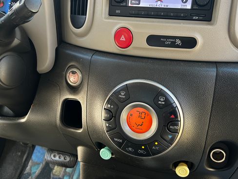 Used 2011 Nissan Cube 1.8 SL w/ SL Preferred Pkg image 15