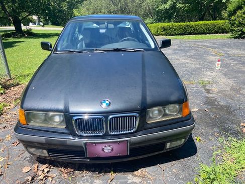 Used 1998 BMW 328i Sedan RWD image 4