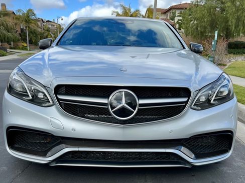 Used 2014 Mercedes-Benz E 63 AMG S-Model image 4