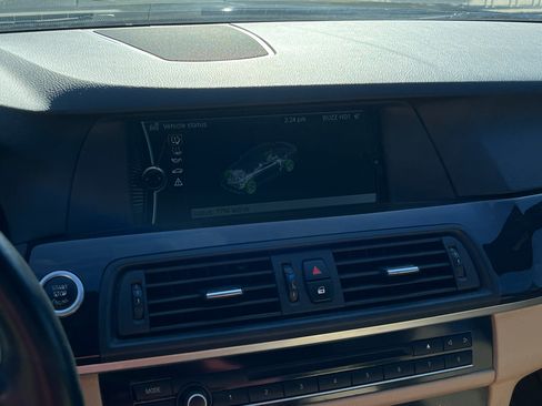 Used 2011 BMW 550i Sedan image 27